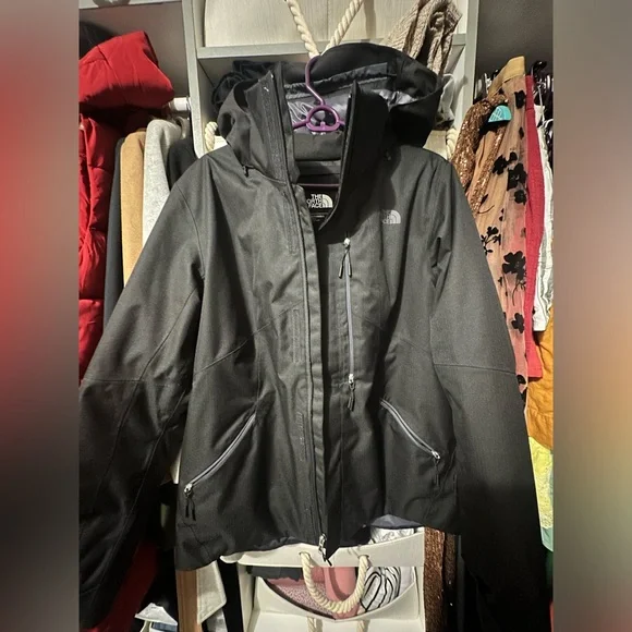 North Face Ski Jacket - NEVER BEEN WORN - Picture 3 of 11